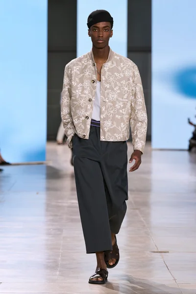 Look 7